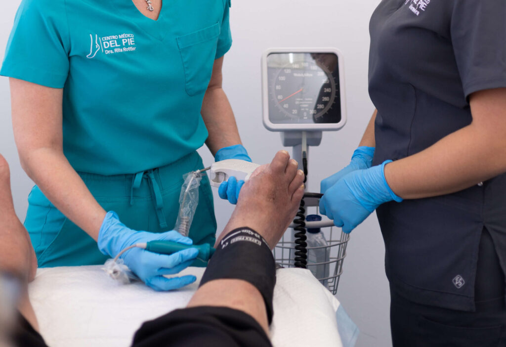 Valoración Pie Diabético en el Centro Médico del Pie Dra. Rita Rottier
