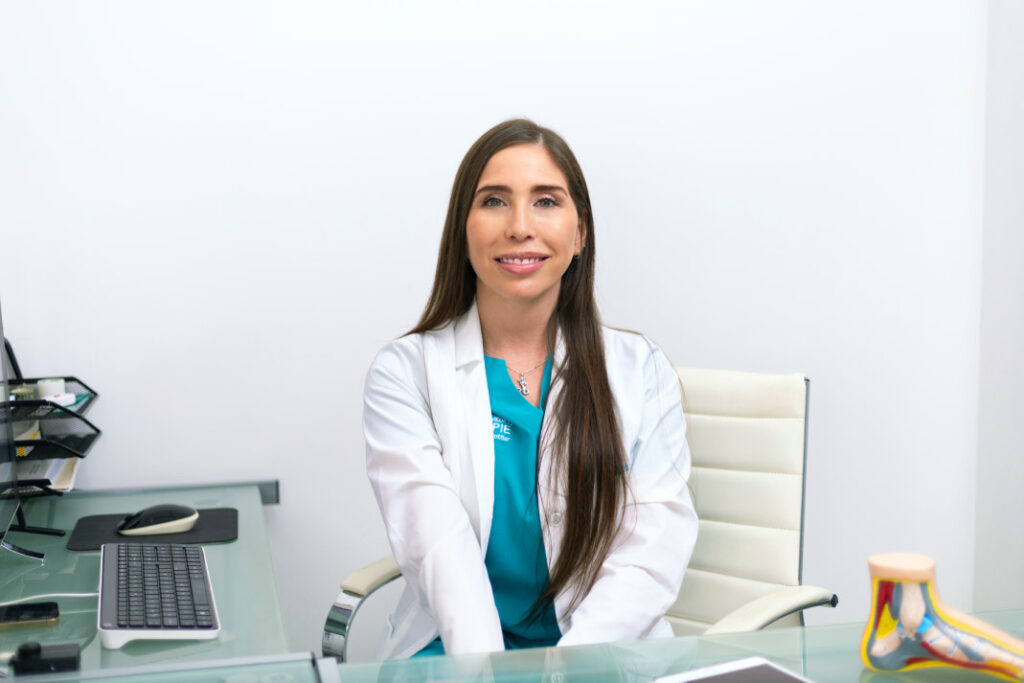 Retrato Dra. Rita Rottier en el Centro Médico del Pie Dra. Rita Rottier - Los mejores podólogos en Costa Rica
